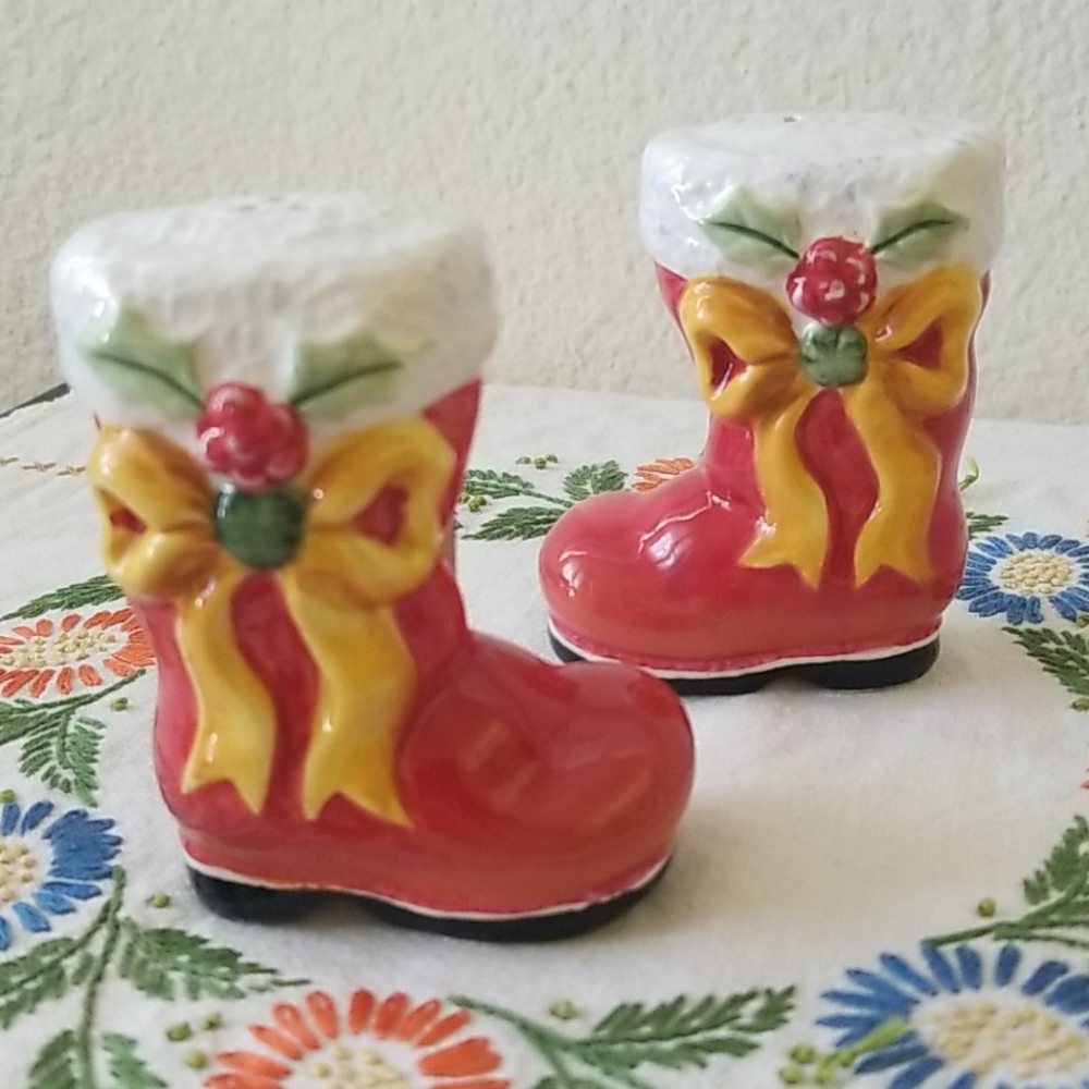 Christmas Salt and Pepper Shakers